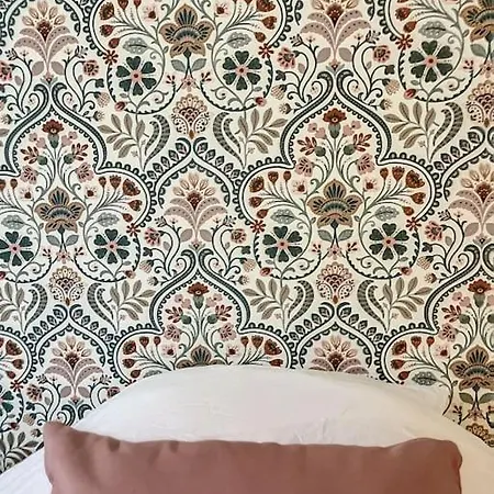 Le Julia - Neuf - Gare Et Garage *