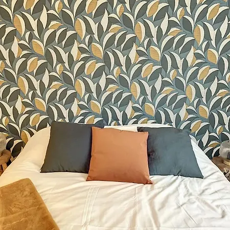 Le Julia - Neuf - Gare Et Garage