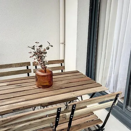 Le Julia - Neuf - Gare Et Garage Apartment